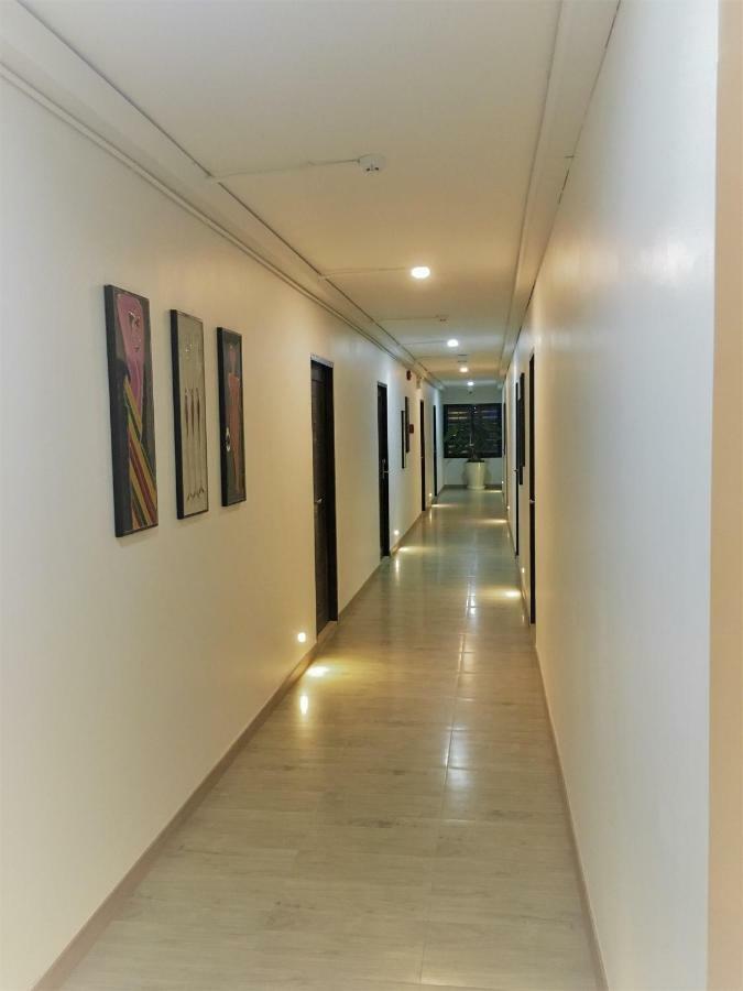 Bangkok Saran Poshtel Banguecoque Exterior foto